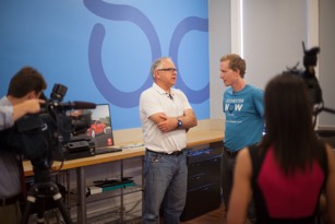 Visit to the BrandHoot office by Senator Tim Walz